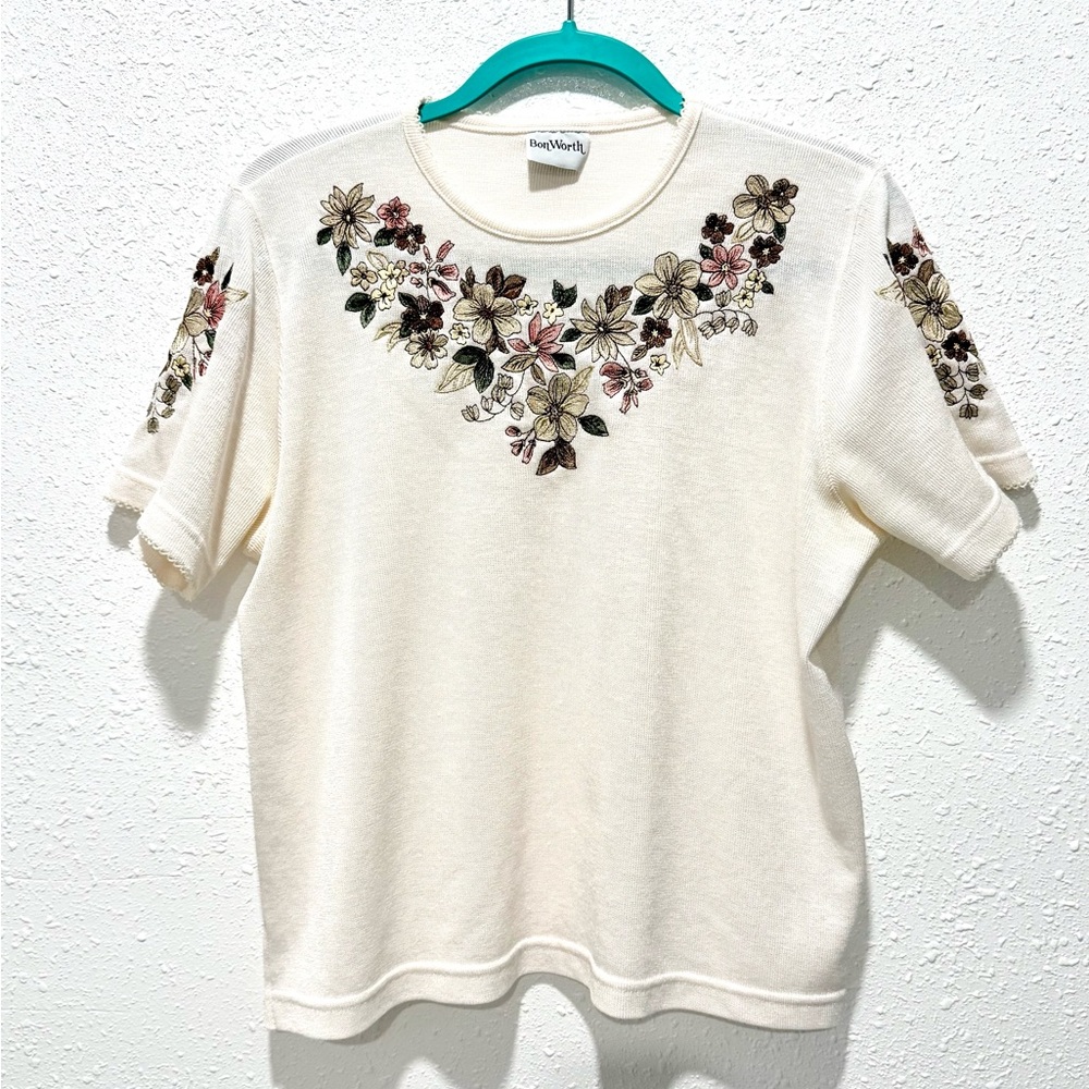 vintage knit short-sleeve top by the brand Bon Worth‎ M